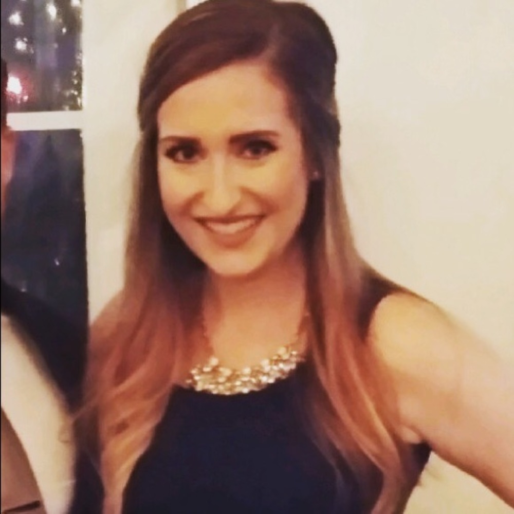 Meet your Posher, Laura